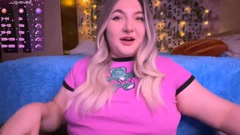 Snapshot of alex_dreams_ chatting on 01/23/25, 01:56 Alex online show from 01/23/25, 01:56