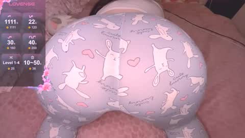 Snapshot of alex_dreams_ chatting on 12/15/25, 05:39 Alex online show from 12/15/25, 05:39