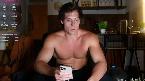 Snapshot of alex_islive chatting on 04/29/26, 11:00 Alex Stone online show from 04/29/26, 11:00