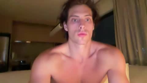 Snapshot of alex_islive chatting on 05/04/26, 12:28 Alex Stone online show from 05/04/26, 12:28