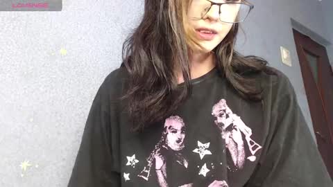 Snapshot of alex_lsf chatting on 01/27/25, 07:24 CorneliaLia inst  online show from 01/27/25, 07:24