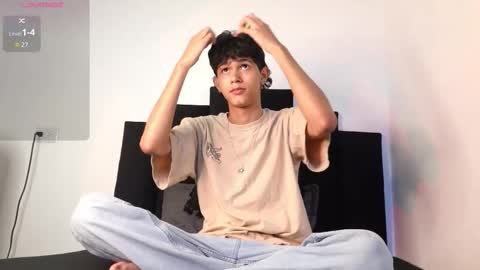 alex_mark_ online show from 12/18/25, 01:06