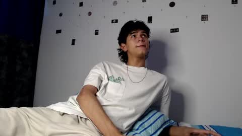 Snapshot of alex_mark_ chatting on 05/13/26, 05:43 alex_mark_ online show from 05/13/26, 05:43