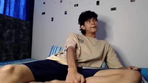 Snapshot of alex_mark_ chatting on 05/15/26, 06:59 alex_mark_ online show from 05/15/26, 06:59