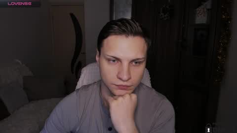 alex_milson online show from 12/21/25, 07:54