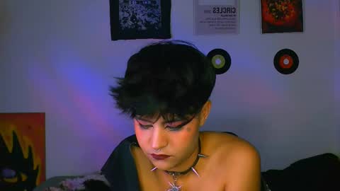 Alex online show from 11/22/25, 01:15