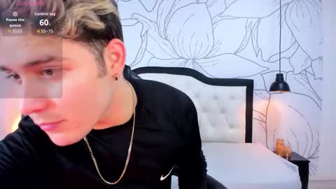 Snapshot of alex_pierce_ chatting on 03/02/26, 07:54 Alex online show from 03/02/26, 07:54