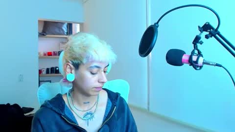 Residente0xxx online show from 11/22/25, 10:20