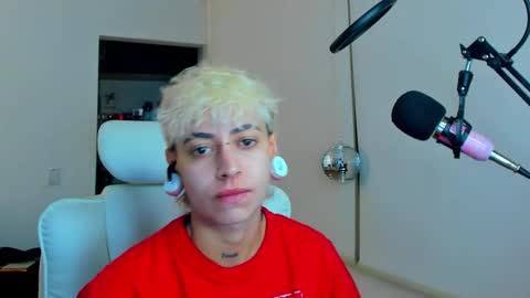 Residente0xxx online show from 12/15/25, 02:16