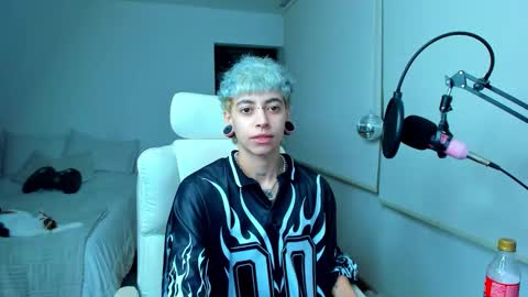 Residente0xxx online show from 02/10/26, 06:50