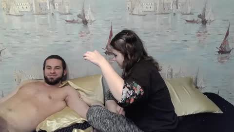 Alex and Sarah online show from 12/17/24, 05:58