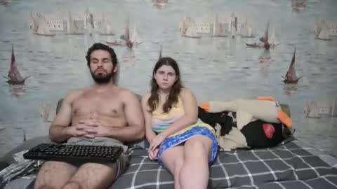 Alex and Sarah online show from 11/24/25, 02:33