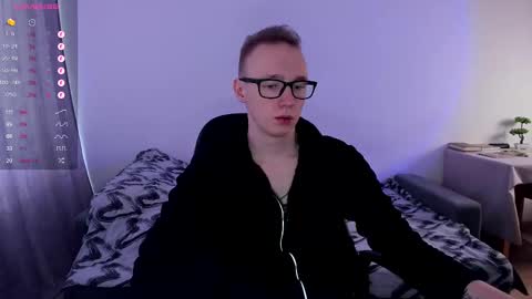 Snapshot of alex_silent chatting on 03/12/25, 10:05 alex_silent online show from 03/12/25, 10:05