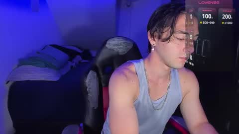 Snapshot of alex_smith0 chatting on 09/18/25, 06:54 online show from 09/18/25, 06:54