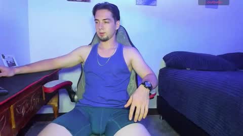 Snapshot of alex_smith0 chatting on 10/29/25, 02:36 online show from 10/29/25, 02:36