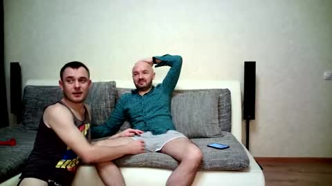 Snapshot of alex_tobey chatting on 11/21/25, 06:01 Alex and Tobey online show from 11/21/25, 06:01