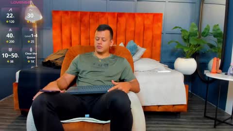 Alex Towers online show from 12/21/24, 06:55