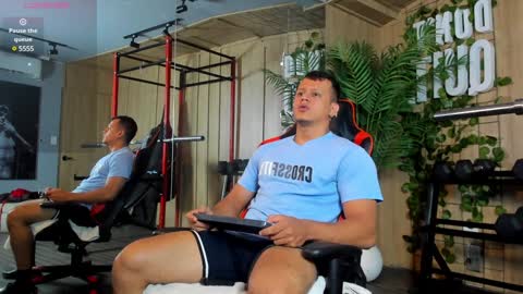 Alex Towers online show from 01/04/25, 07:34