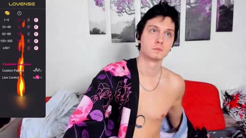 Snapshot of alex_wandhot chatting on 11/08/25, 08:25 Alex WandHot online show from 11/08/25, 08:25