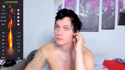 Snapshot of alex_wandhot chatting on 11/09/25, 12:58 Alex WandHot online show from 11/09/25, 12:58