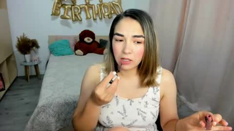 Snapshot of alexa_dolly chatting on 07/15/26, 08:30 Alexa online show from 07/15/26, 08:30