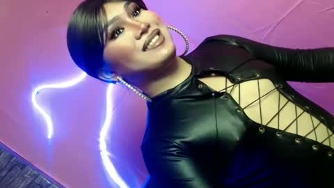 alexa_hansung online show from 11/17/25, 02:23