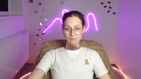 Snapshot of alexa_kittie chatting on 04/22/26, 11:34 Alexa online show from 04/22/26, 11:34