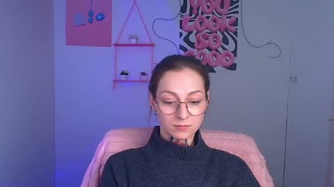 Snapshot of alexa_kittie chatting on 04/23/26, 11:42 Alexa online show from 04/23/26, 11:42