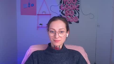 Snapshot of alexa_kittie chatting on 04/23/26, 12:29 Alexa online show from 04/23/26, 12:29