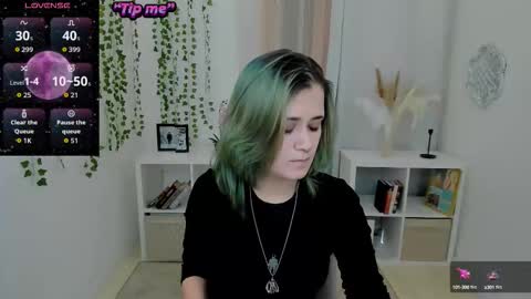 alexa_lexi online show from 10/04/25, 11:30