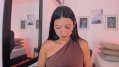 Alexa Millers online show from 10/28/25, 04:27