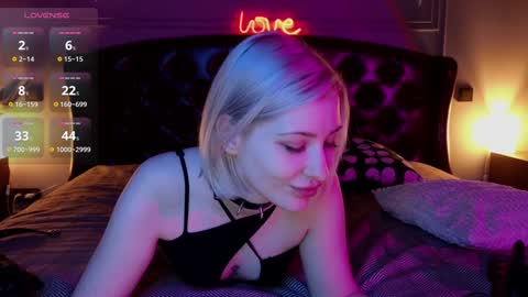 Snapshot of alexa_novak chatting on 01/09/25, 01:50 Alexa online show from 01/09/25, 01:50