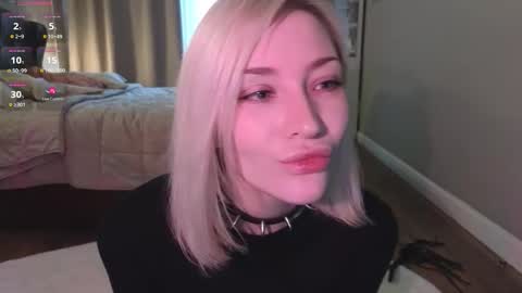 Snapshot of alexa_novak chatting on 10/05/25, 02:32 Alexa online show from 10/05/25, 02:32