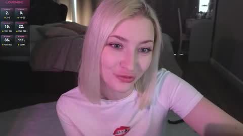 Snapshot of alexa_novak chatting on 10/11/25, 02:33 Alexa online show from 10/11/25, 02:33
