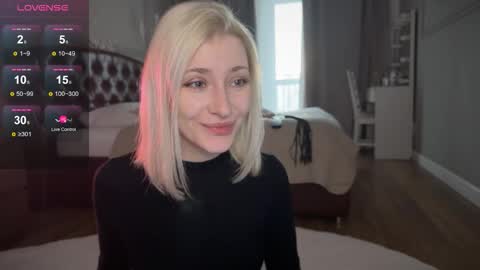 Snapshot of alexa_novak chatting on 11/06/25, 02:45 Alexa online show from 11/06/25, 02:45