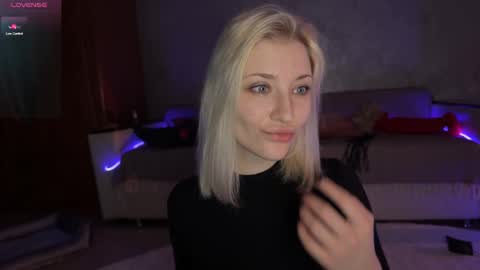 Snapshot of alexa_novak chatting on 11/27/25, 02:57 Alexa online show from 11/27/25, 02:57