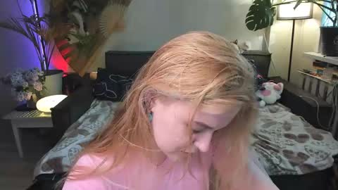 Snapshot of alexa_pirs chatting on 05/12/26, 02:47 alexa_pirs online show from 05/12/26, 02:47
