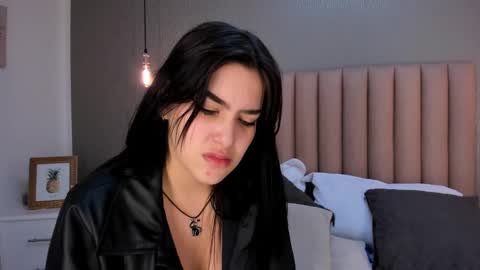 Alexa Thaylor online show from 01/11/25, 06:12