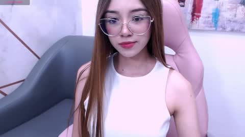 Alexa Abad online show from 05/25/26, 08:04
