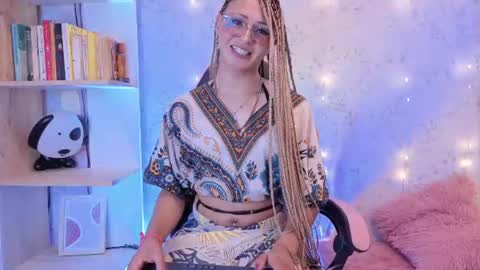 Snapshot of alexaavandercloude chatting on 06/22/26, 08:17 alexaavandercloude online show from 06/22/26, 08:17
