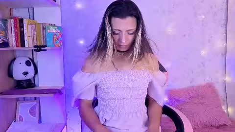 Snapshot of alexaavandercloude chatting on 07/07/26, 07:40 alexaavandercloude online show from 07/07/26, 07:40