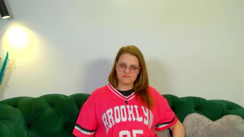Snapshot of alexaavery chatting on 05/16/26, 10:36 AlexaAvery online show from 05/16/26, 10:36