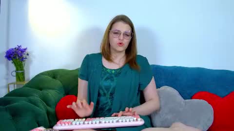 Snapshot of alexaavery chatting on 06/08/26, 07:03 AlexaAvery online show from 06/08/26, 07:03