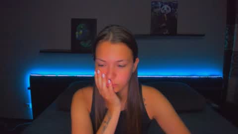 Snapshot of alexabarkley chatting on 06/16/26, 12:46 angel online show from 06/16/26, 12:46