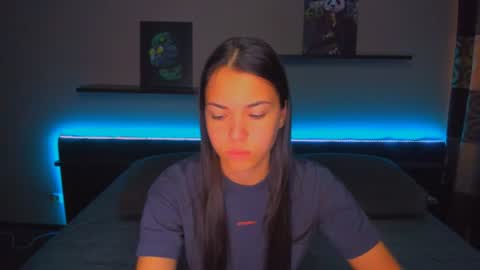 Snapshot of alexabarkley chatting on 06/30/26, 12:22 angel online show from 06/30/26, 12:22
