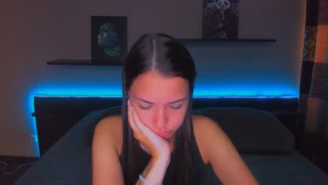 Snapshot of alexabarkley chatting on 07/01/26, 01:07 angel online show from 07/01/26, 01:07