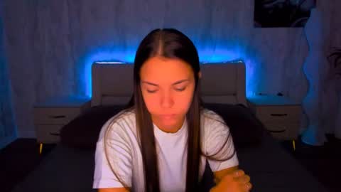 Snapshot of alexabarkley chatting on 07/14/26, 12:13 angel online show from 07/14/26, 12:13