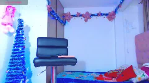 Snapshot of alexafoxxy01 chatting on 12/28/24, 04:30 alexafoxxy01 online show from 12/28/24, 04:30