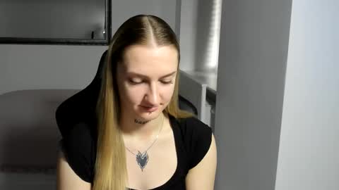 Alexa online show from 11/12/25, 01:44