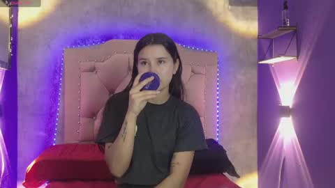 Snapshot of alexaivory chatting on 06/10/26, 09:19 Alexa online show from 06/10/26, 09:19